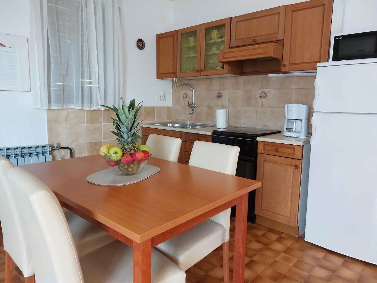 Apartment In Radici - Istrien 43580 Malinska